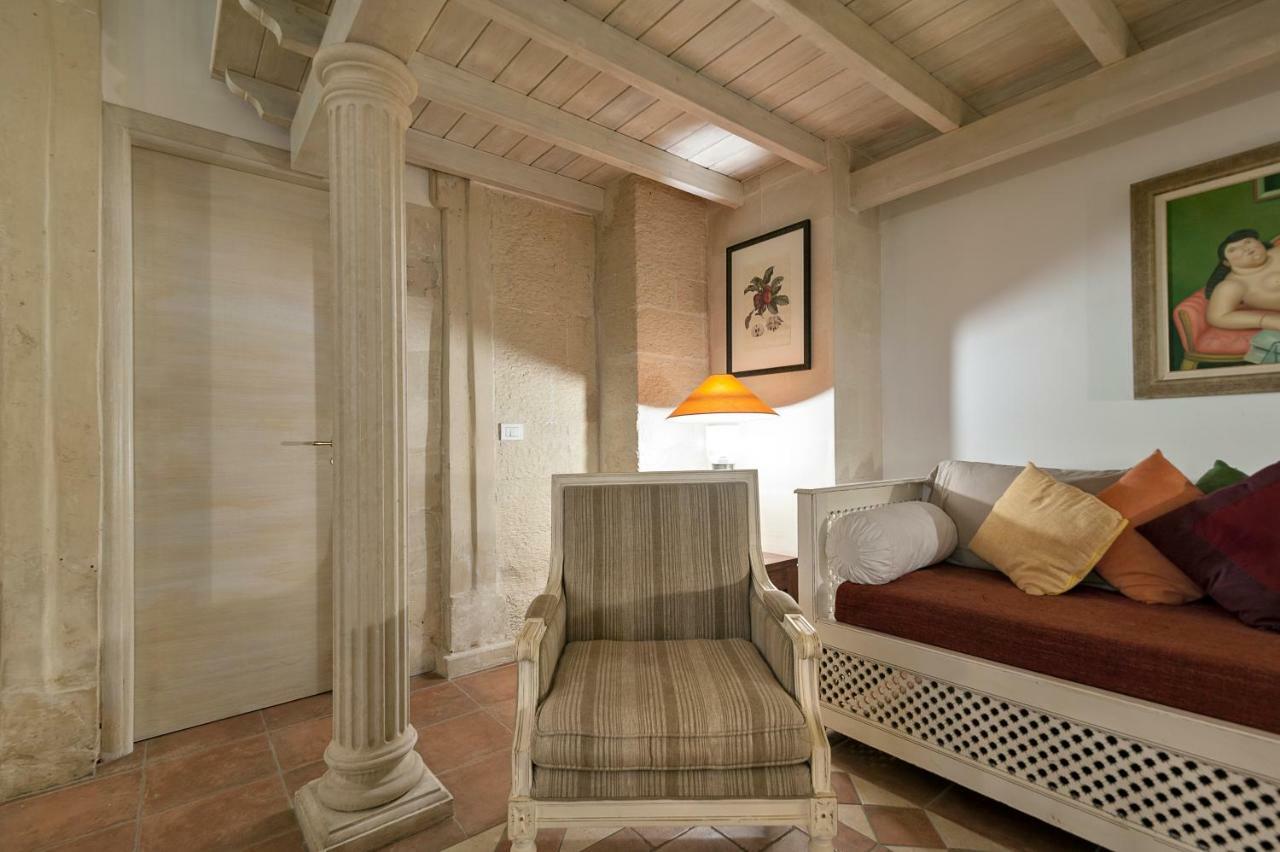 Suite Dei Baroni Lecce Bagian luar foto